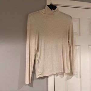 Aerie Cream Rib Knit Turtleneck Size L